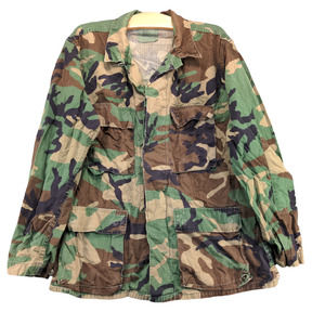 U.S. Military Mens Hot Weather Coat Woodland Camo Size M Pockets